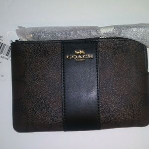 Wristlet
